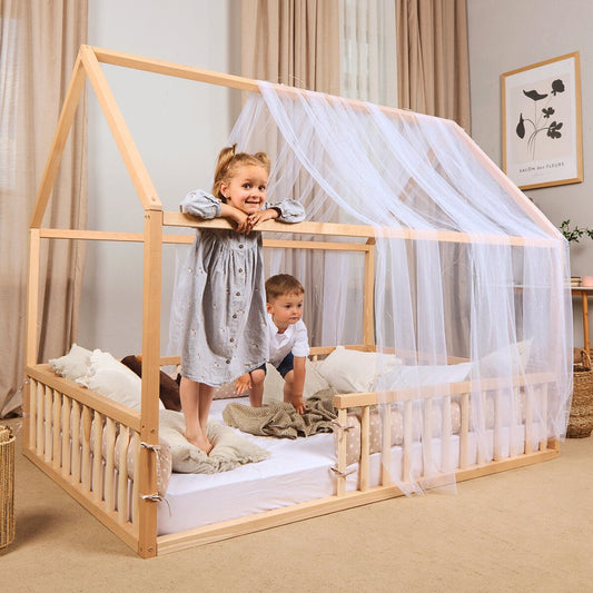 Montessori house bed for children and toddlers from 1 year old.