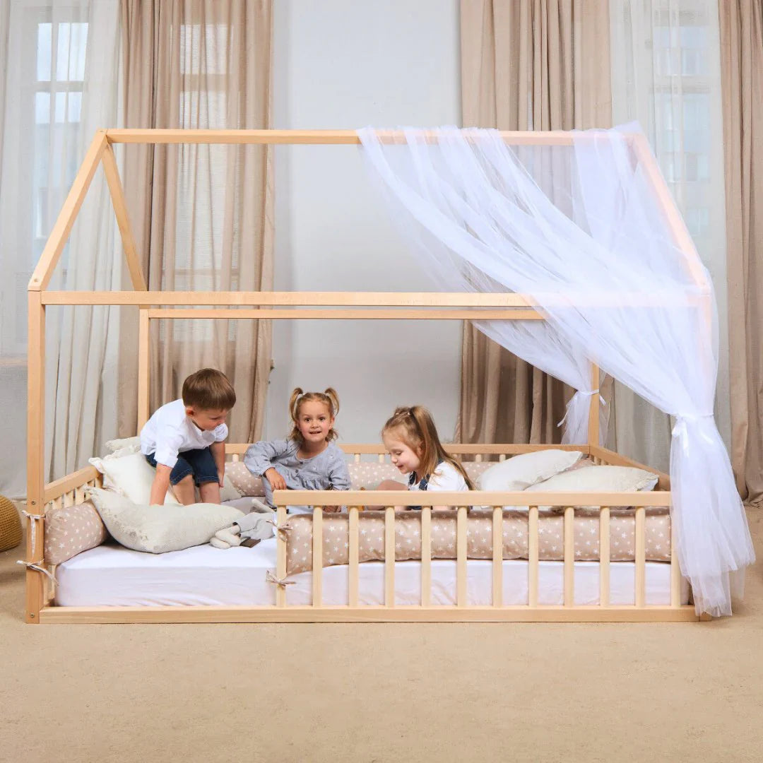 Montessori house bed for children and toddlers from 1 year old.